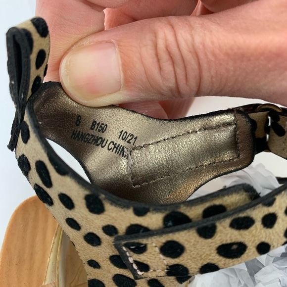 New Blowfish Toddler Girl Size 8 Gladiator Sandals Metallic Faux Fur - Picture 6 of 7